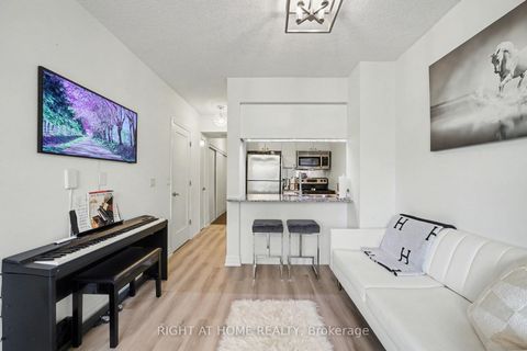 Photo 9 at 1308 - 8 Scollard Street, Annex, Toronto