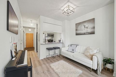 Photo 10 at 1308 - 8 Scollard Street, Annex, Toronto