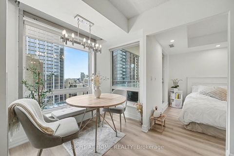 Photo 14 at 1308 - 8 Scollard Street, Annex, Toronto