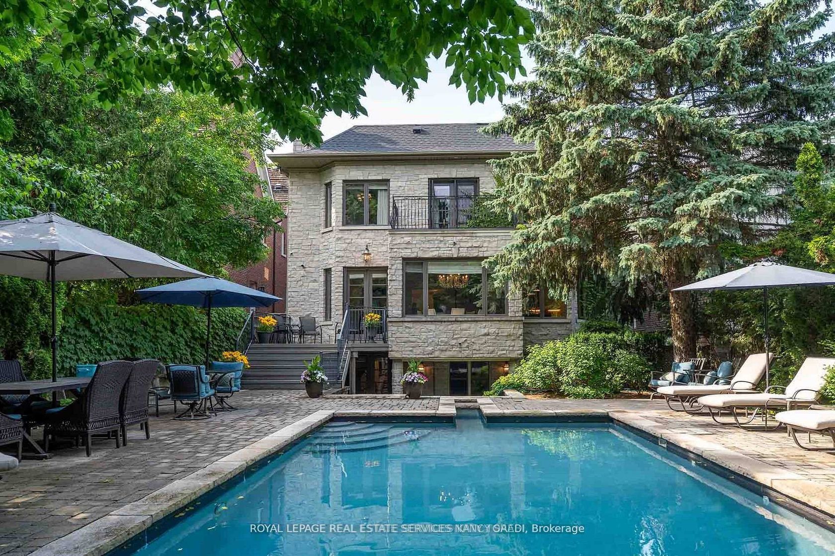 135 Buckingham Avenue, York Mills, Toronto by Loree Meneguzzi Real Estate 135 Buckingham Avenue, York Mills, Toronto