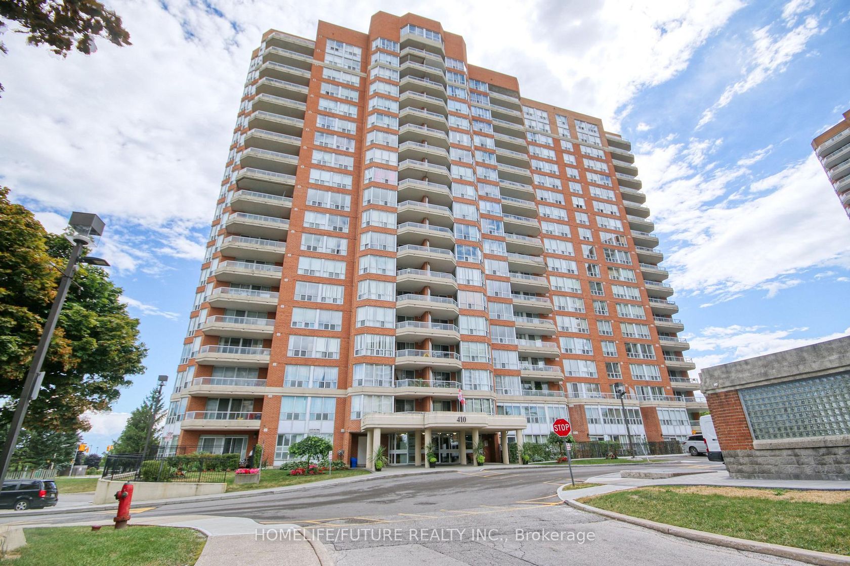 1502 - 410 Mclevin Avenue, Malvern, Toronto 