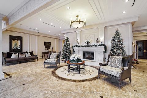 Photo 1 at 407 - 9235 Jane Street, Maple, Vaughan