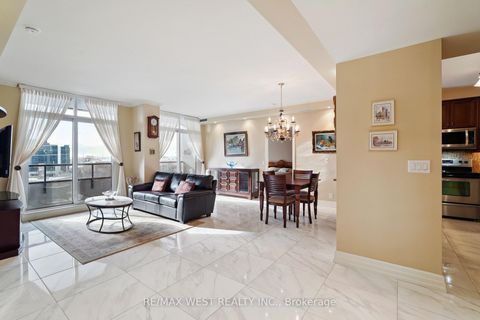 Photo 3 at 407 - 9235 Jane Street, Maple, Vaughan