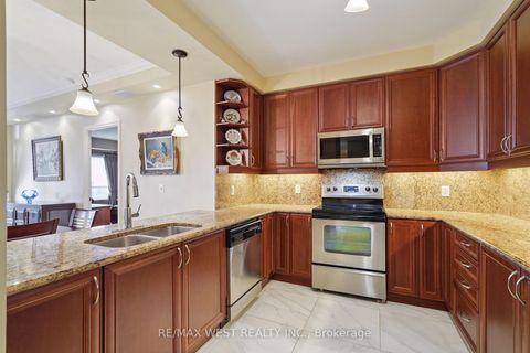 Photo 5 at 407 - 9235 Jane Street, Maple, Vaughan