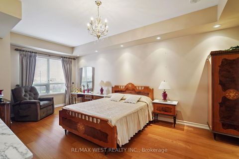 Photo 6 at 407 - 9235 Jane Street, Maple, Vaughan