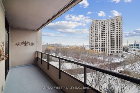 Photo 10 at 407 - 9235 Jane Street, Maple, Vaughan