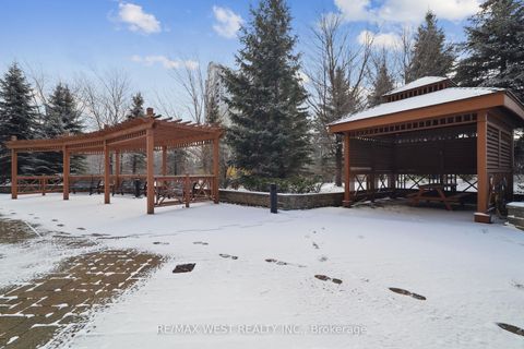 Photo 18 at 407 - 9235 Jane Street, Maple, Vaughan