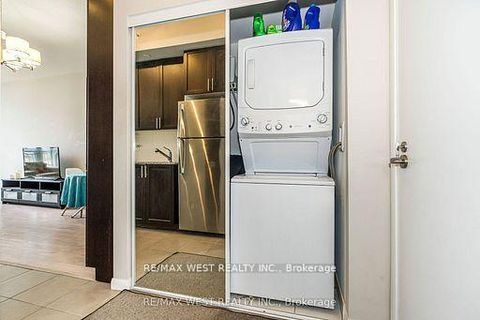 Photo 29 at 803 - 830 Lawrence Avenue, Glen Park, Toronto