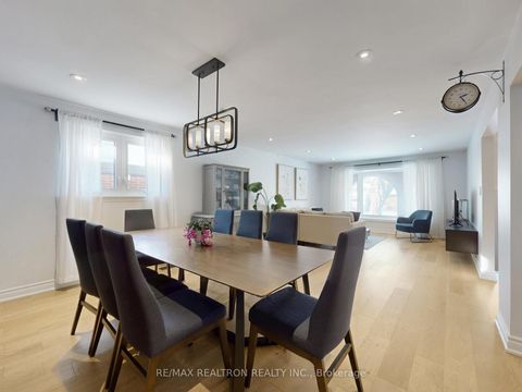 Photo 3 at 40 Eastlea Crescent, L'Amoreaux, Toronto