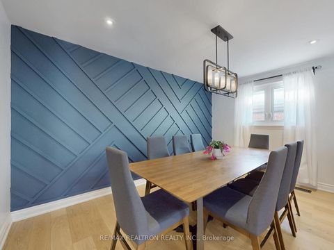 Photo 4 at 40 Eastlea Crescent, L'Amoreaux, Toronto