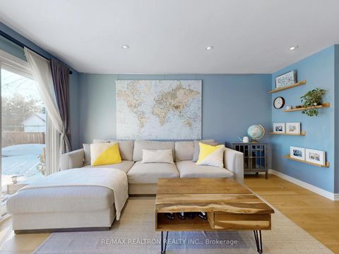 Photo 12 at 40 Eastlea Crescent, L'Amoreaux, Toronto