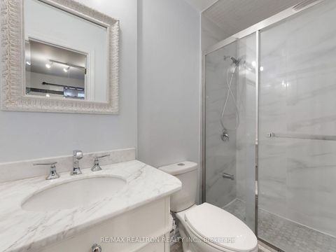 Photo 17 at 40 Eastlea Crescent, L'Amoreaux, Toronto