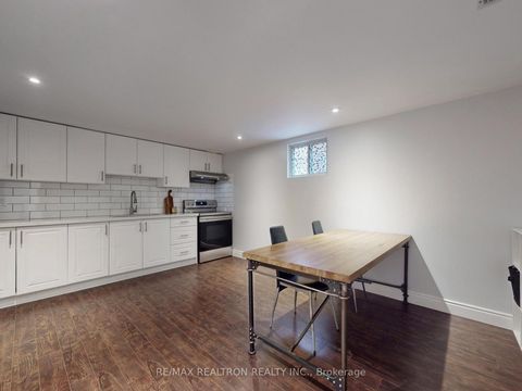 Photo 19 at 40 Eastlea Crescent, L'Amoreaux, Toronto