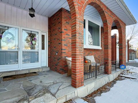 Photo 28 at 40 Eastlea Crescent, L'Amoreaux, Toronto