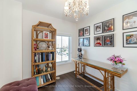 Photo 7 at 2 Seacoasts Circle, Maple, Vaughan