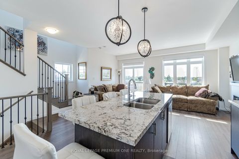 Photo 29 at 2 Seacoasts Circle, Maple, Vaughan