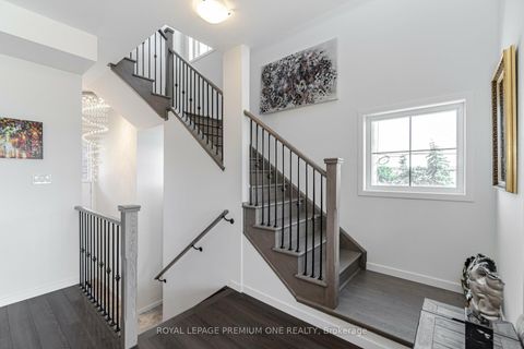 Photo 38 at 2 Seacoasts Circle, Maple, Vaughan