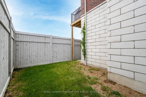 Photo 44 at 2 Seacoasts Circle, Maple, Vaughan