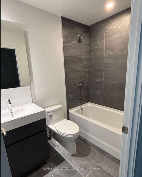 Photo 14 at 2001 - 39 Mary St Street, City Centre, Barrie