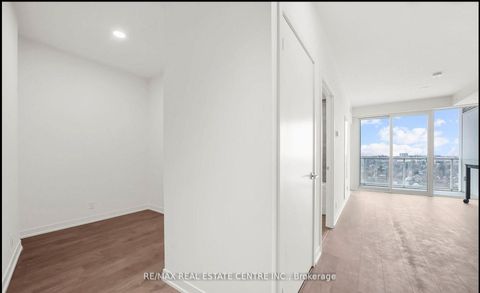 Photo 17 at 2001 - 39 Mary St Street, City Centre, Barrie