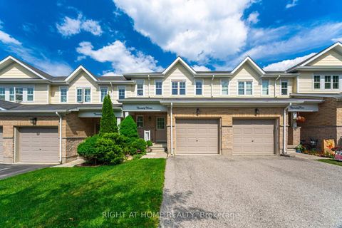 Photo 2 at 23 Peartree Court, Allandale Heights, Barrie