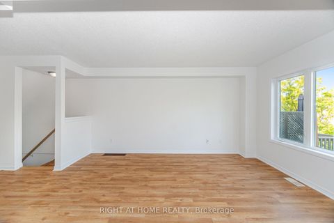 Photo 9 at 23 Peartree Court, Allandale Heights, Barrie