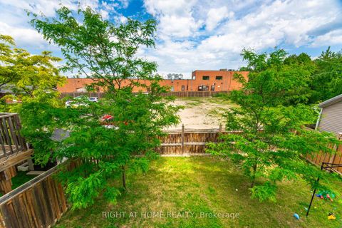 Photo 17 at 23 Peartree Court, Allandale Heights, Barrie