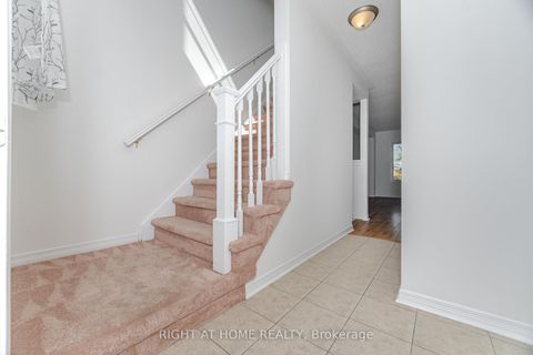 Photo 19 at 23 Peartree Court, Allandale Heights, Barrie