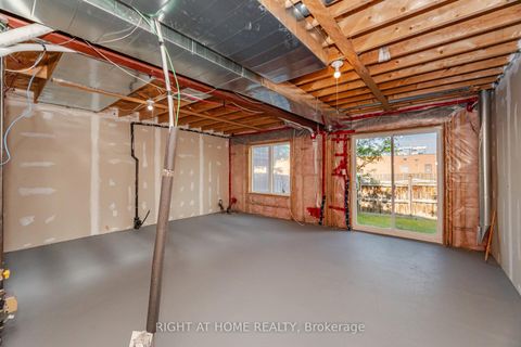 Photo 32 at 23 Peartree Court, Allandale Heights, Barrie