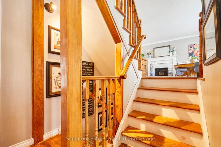 Photo 3 at 115 Toynbee Trail, Guildwood, Toronto