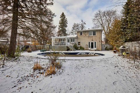 Photo 1 at 115 Toynbee Trail, Guildwood, Toronto