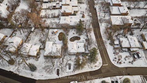 Photo 33 at 115 Toynbee Trail, Guildwood, Toronto