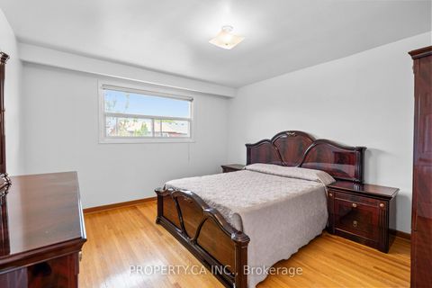 Photo 8 at 48 Navaho Drive, Pleasant View, Toronto