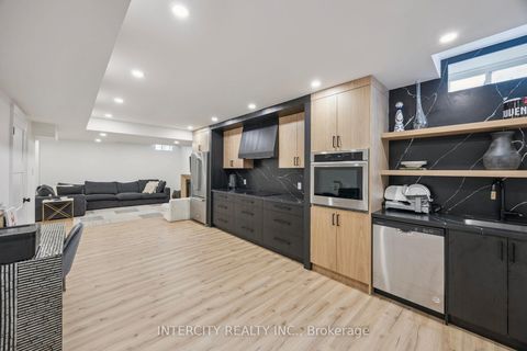 Photo 34 at 8 Larkin Avenue, Nobleton, King