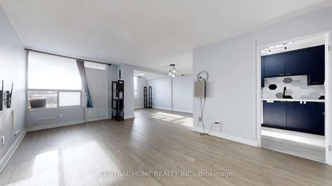Photo 0 at 715 - 5 Shady Golfway, Flemingdon Park, Toronto