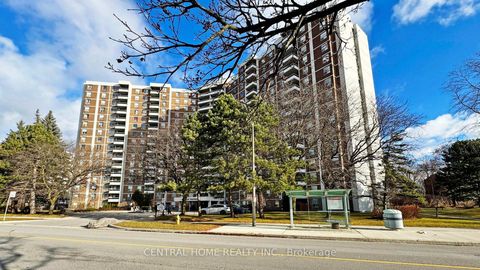 Photo 1 at 715 - 5 Shady Golfway, Flemingdon Park, Toronto