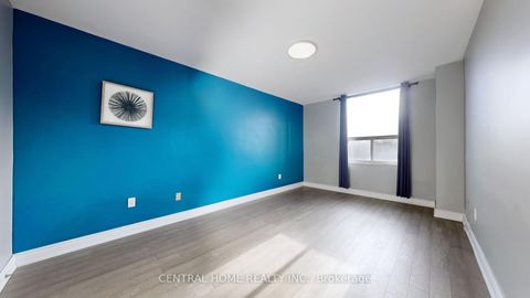 Photo 8 at 715 - 5 Shady Golfway, Flemingdon Park, Toronto