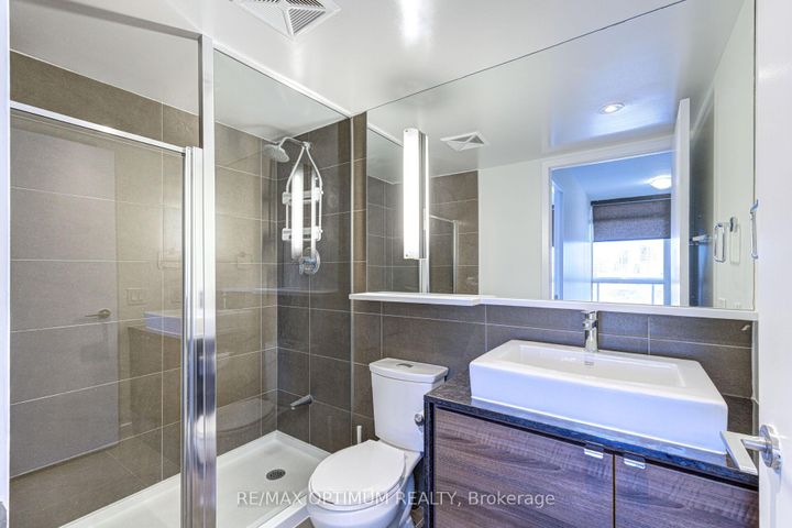 Photo 19 at 1817 - 121 Mcmahon Drive, Bayview Village, Toronto