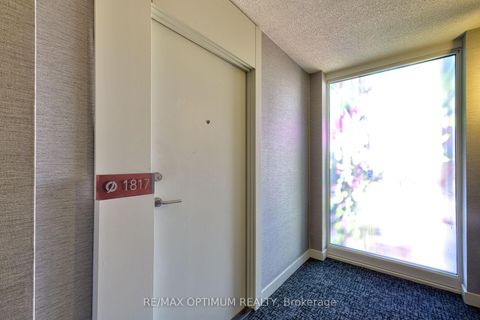 Photo 4 at 1817 - 121 Mcmahon Drive, Bayview Village, Toronto