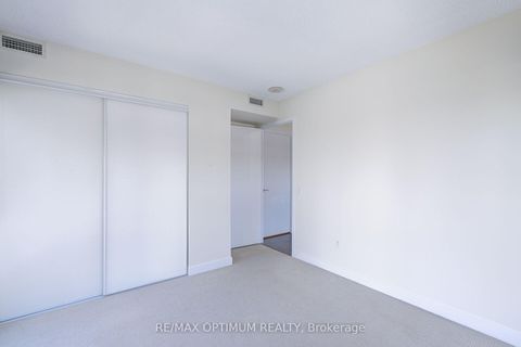 Photo 17 at 1817 - 121 Mcmahon Drive, Bayview Village, Toronto