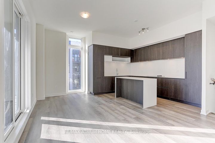 Photo 2 at 1240 - 10 David Eyer Road, Rural Richmond Hill, Richmond Hill