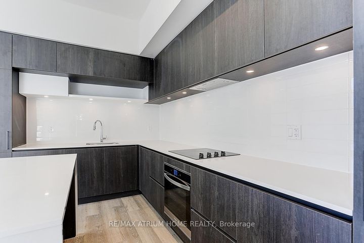 Photo 8 at 1240 - 10 David Eyer Road, Rural Richmond Hill, Richmond Hill