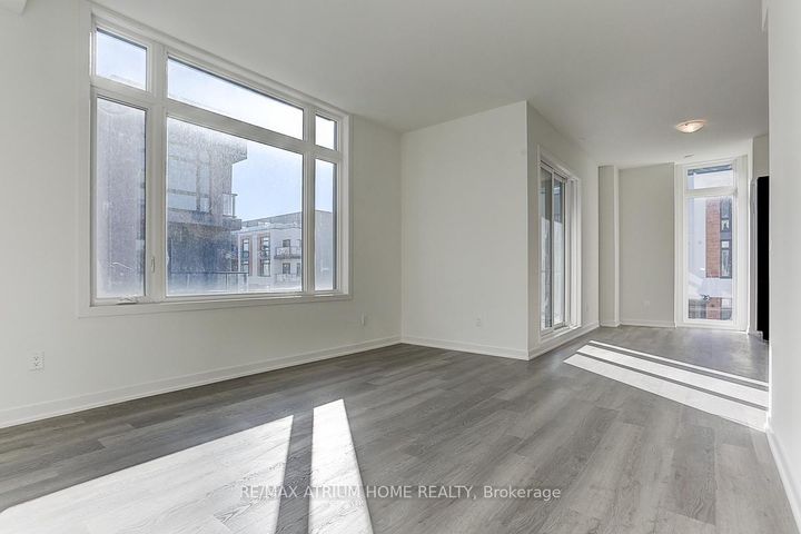 Photo 15 at 1240 - 10 David Eyer Road, Rural Richmond Hill, Richmond Hill