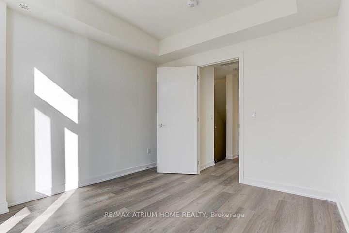 Photo 31 at 1240 - 10 David Eyer Road, Rural Richmond Hill, Richmond Hill