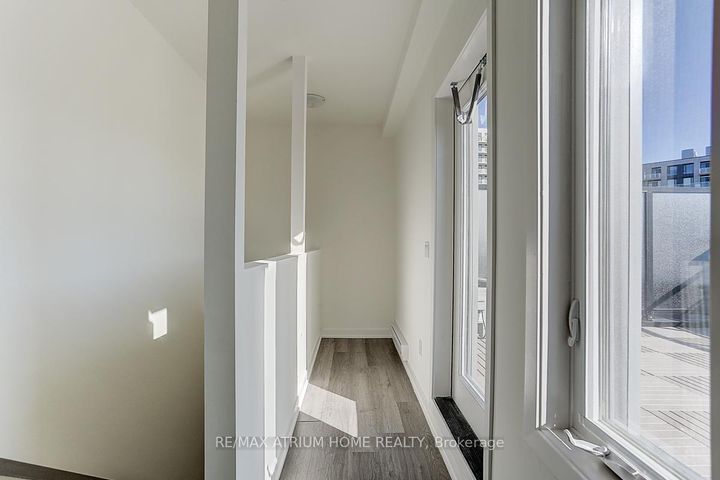 Photo 37 at 1240 - 10 David Eyer Road, Rural Richmond Hill, Richmond Hill