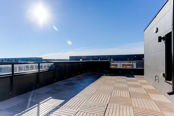 Photo 38 at 1240 - 10 David Eyer Road, Rural Richmond Hill, Richmond Hill