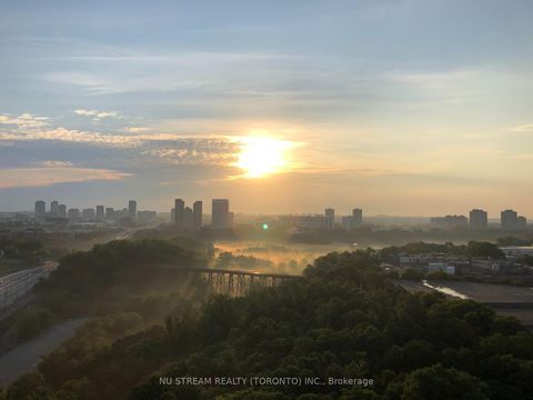 Photo 18 at 1718 - 160 Vanderhoof Avenue, Thorncliffe Park, Toronto