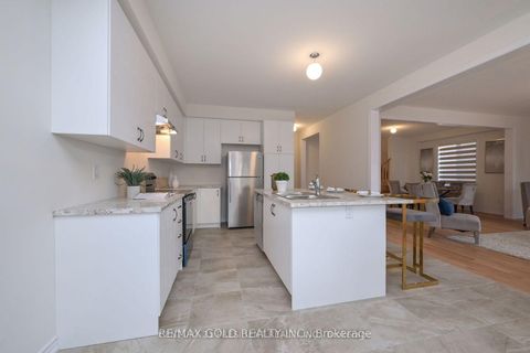 Photo 12 at 161 Terry Fox Drive, Rural Barrie Southeast, Barrie