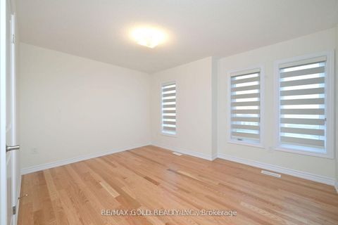 Photo 23 at 161 Terry Fox Drive, Rural Barrie Southeast, Barrie