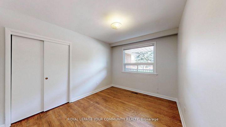 Photo 22 at 39 Silverview Drive, Newtonbrook East, Toronto